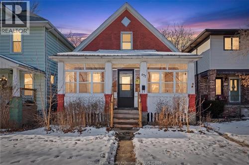 977 Gladstone, Windsor, ON - Outdoor With Deck Patio Veranda With Facade