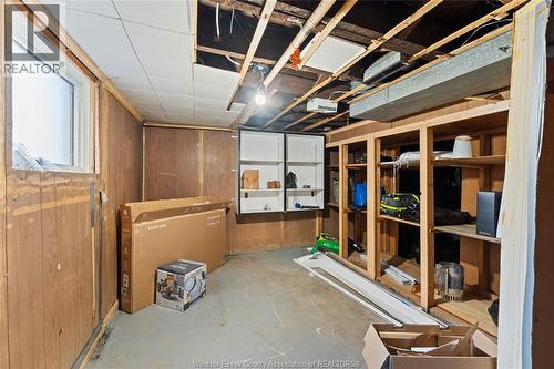 977 Gladstone, Windsor, ON - Indoor Photo Showing Basement
