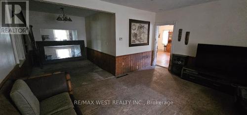 6536 5Th Side Road, Essa, ON - Indoor