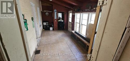 6536 5Th Side Road, Essa, ON - Indoor Photo Showing Other Room