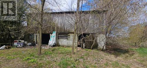 6536 5Th Side Road, Essa, ON - Outdoor