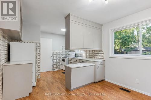 499 Krug Street, Kitchener, ON - Indoor Photo Showing Kitchen