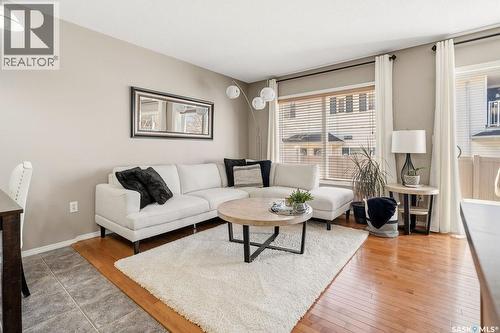 4672 Marigold Drive, Regina, SK - Indoor Photo Showing Living Room