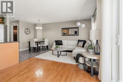 4672 Marigold Drive, Regina, SK - Indoor Photo Showing Living Room