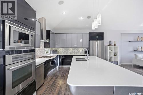 710 Sauer Crescent, Saskatoon, SK - Indoor Photo Showing Kitchen With Double Sink With Upgraded Kitchen