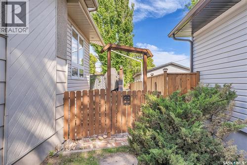 1534 9Th Avenue N, Saskatoon, SK - Outdoor With Exterior
