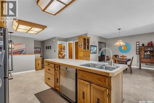 1534 9Th Avenue N, Saskatoon, SK - Indoor Photo Showing Kitchen With Double Sink