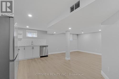 76 Stapleton Avenue, Hamilton, ON - Indoor
