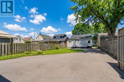 76 Stapleton Avenue, Hamilton, ON - Outdoor