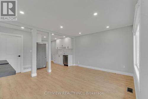 76 Stapleton Avenue, Hamilton, ON - Indoor Photo Showing Other Room