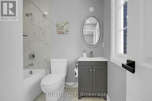 7038 Shields Drive, Ottawa, ON - Indoor Photo Showing Bathroom
