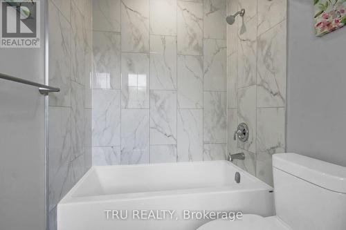 7038 Shields Drive, Ottawa, ON - Indoor Photo Showing Bathroom
