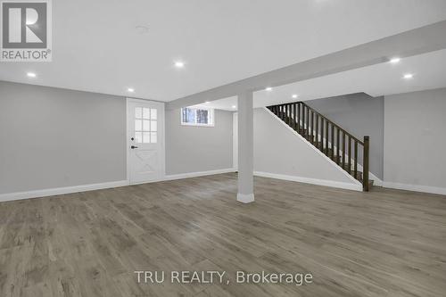 7038 Shields Drive, Ottawa, ON - Indoor