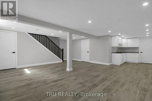 7038 Shields Drive, Ottawa, ON - Indoor