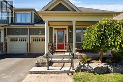 42 SANDY COAST CRESCENT Wasaga Beach, ON L9Z 2L1
