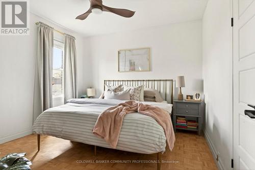 181 Simcoe Street E, Hamilton, ON - Indoor Photo Showing Bedroom