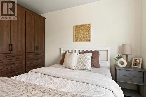 181 Simcoe Street E, Hamilton, ON - Indoor Photo Showing Bedroom
