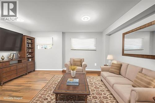 1970 Daytona, Windsor, ON - Indoor Photo Showing Living Room