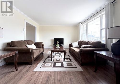 17 Second Avenue, Pasadena, NL - Indoor Photo Showing Living Room