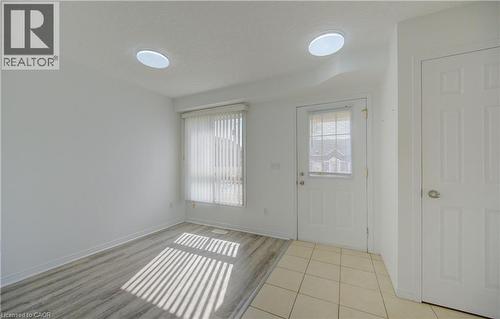 142 York Road Unit# 9, Guelph, ON - Indoor Photo Showing Other Room