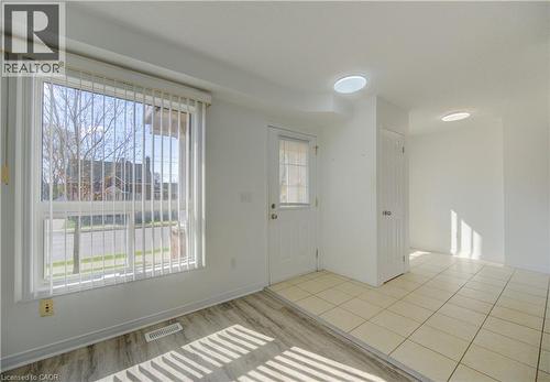 142 York Road Unit# 9, Guelph, ON - Indoor Photo Showing Other Room