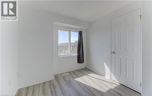 142 York Road Unit# 9, Guelph, ON - Indoor Photo Showing Other Room