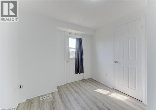 142 York Road Unit# 9, Guelph, ON - Indoor Photo Showing Other Room
