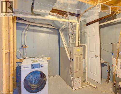 142 York Road Unit# 9, Guelph, ON - Indoor Photo Showing Laundry Room