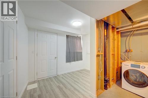 142 York Road Unit# 9, Guelph, ON - Indoor Photo Showing Laundry Room