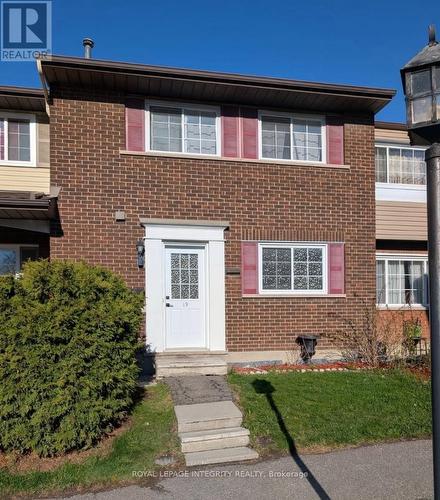 19 - 1585 HERON ROAD  Ottawa, ON K1V 9V1