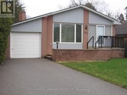 65 BENNETT ROAD Toronto, ON M1E 3Y2