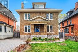 49 POWELL AVENUE  Ottawa, ON K1S 1Z9