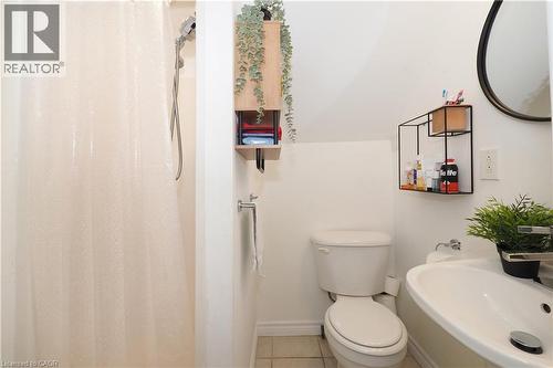 163 Pinegrove Crescent, Waterloo, ON - Indoor Photo Showing Bathroom