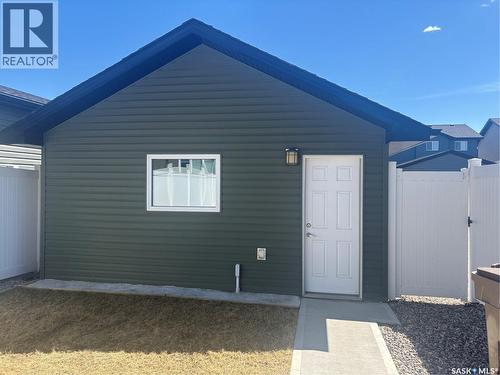4501 Green Poplar Lane E, Regina, SK - Outdoor