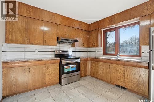 1806 Arlington Avenue, Saskatoon, SK - Indoor Photo Showing Kitchen