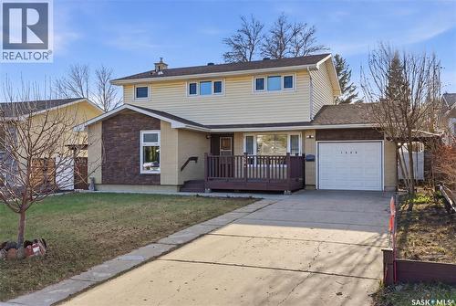 1806 Arlington Avenue, Saskatoon, SK - Outdoor With Deck Patio Veranda