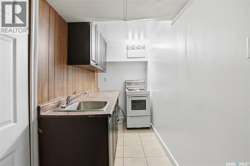 1806 Arlington Avenue, Saskatoon, SK - Indoor Photo Showing Kitchen