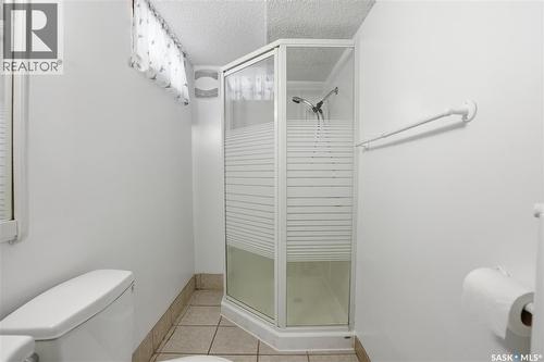 1806 Arlington Avenue, Saskatoon, SK - Indoor Photo Showing Bathroom