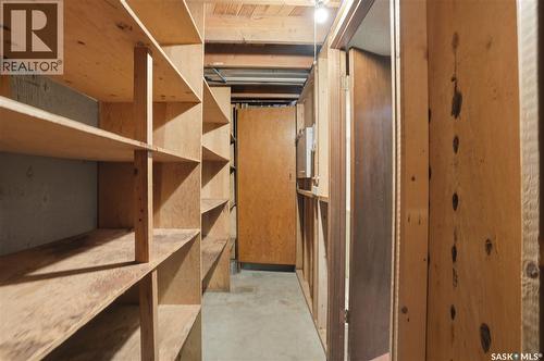 1806 Arlington Avenue, Saskatoon, SK - Indoor