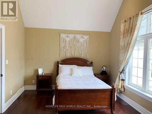 106 Paige Street, Kitchener, ON - Indoor Photo Showing Bedroom