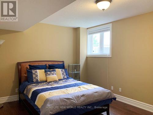 106 Paige Street, Kitchener, ON - Indoor Photo Showing Bedroom