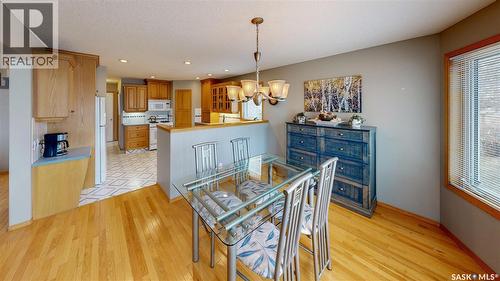 3254 Peyson Bay E, Regina, SK - Indoor Photo Showing Kitchen