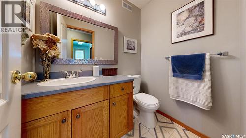 3254 Peyson Bay E, Regina, SK - Indoor Photo Showing Bathroom