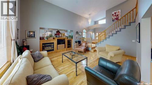 3254 Peyson Bay E, Regina, SK - Indoor Photo Showing Living Room