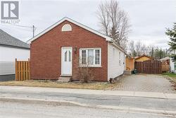 25 Caruso Street Coniston, ON P0M 1M0