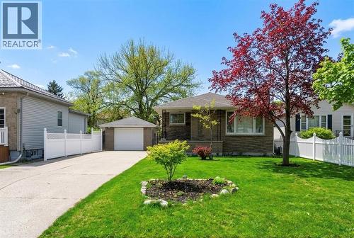 674 GROVE AVENUE  Sarnia, ON N7V 2Y1