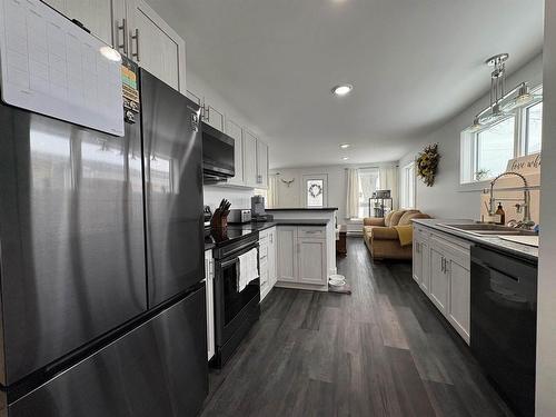 1026 Third Street E, Fort Frances, ON - Indoor Photo Showing Kitchen With Stainless Steel Kitchen With Double Sink