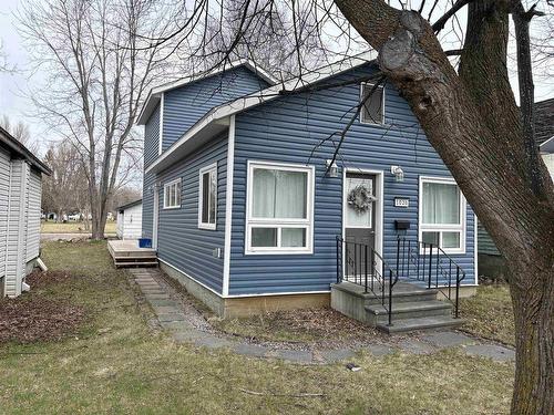 1026 Third Street E, Fort Frances, ON - Outdoor