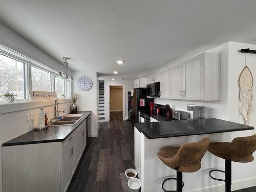 1026 Third Street E, Fort Frances, ON - Indoor Photo Showing Kitchen