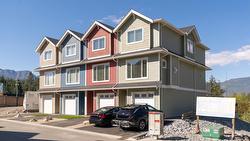 3-1910 11 Avenue  Salmon Arm, BC V1E 2V5